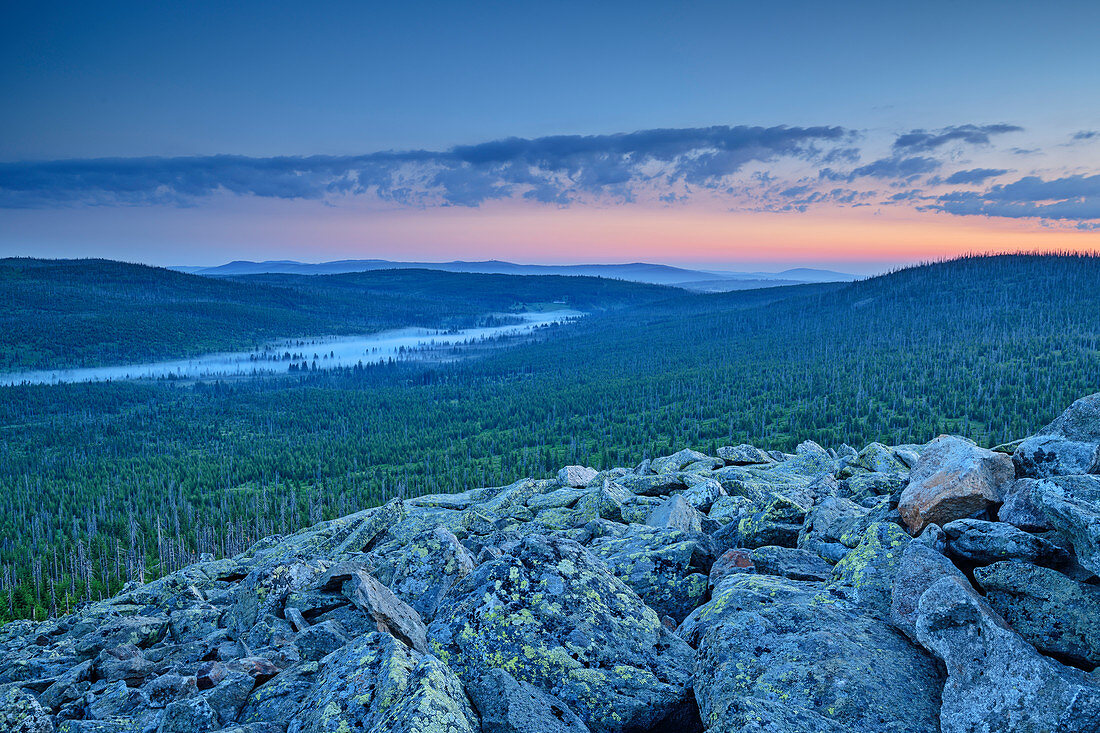 Morning mood over boulders at the summit of Lusen, Lusen, Bavarian Forest National Park, Bavarian Forest, Lower Bavaria, Bavaria, Germany