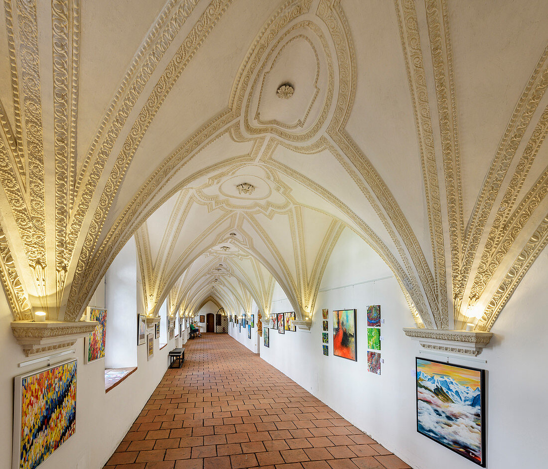 Kreuzgang des Klosters Benediktbeuern, Kloster Benediktbeuern, Benediktbeuern, Oberbayern, Bayern, Deutschland