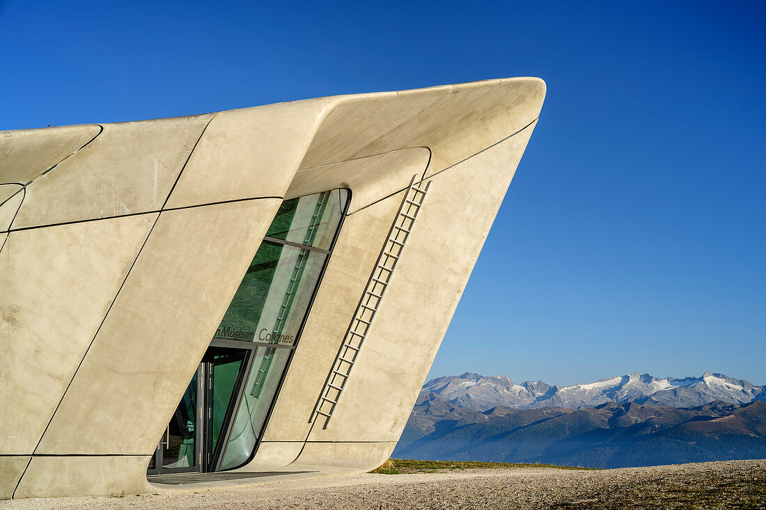 Messner Mountain Museum Kronplatz mit Zillertaler Alpen, Corones, Architektin Zaha Hadid, Kronplatz, Pustertal, Dolomiten, Südtirol, Italien