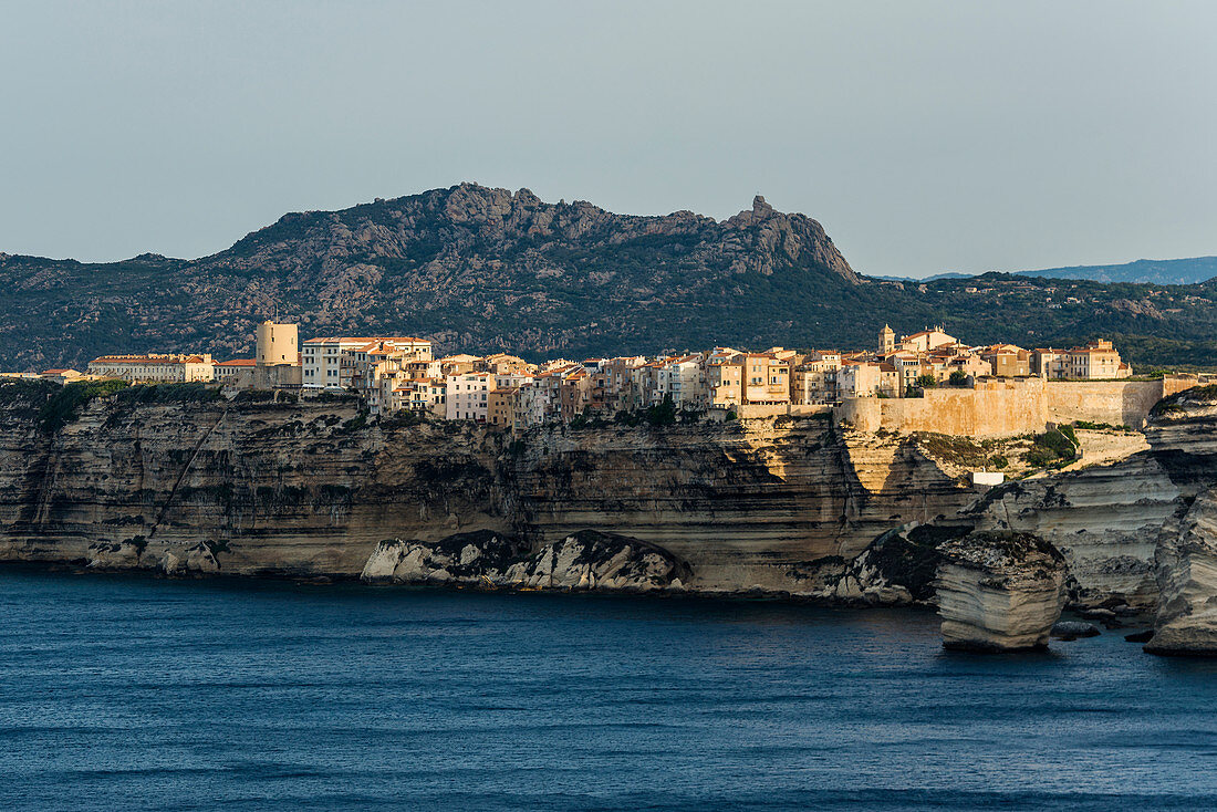 Steilküste und Kreidefelsen, Bonifacio, Département Corse-du-Sud, Korsika, Frankreich