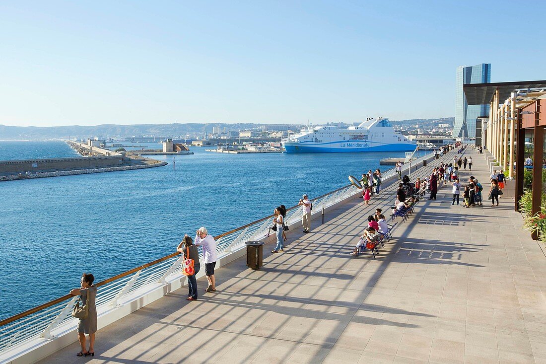 Frankreich, Bouches-du-Rhône, Marseille, Gebiet von Euroméditerranée, Bezirk La Joliette, Terrassen du Port