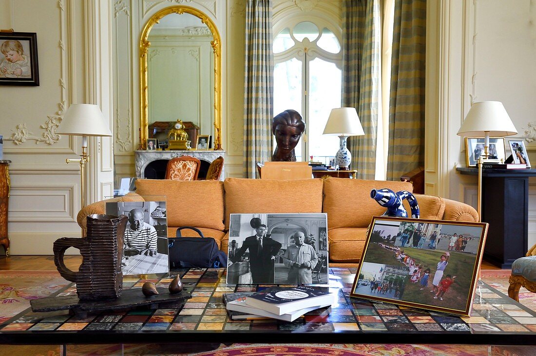 France, Alpes Maritimes, Cannes, the living room of the Villa La Californie where Picasso lived, today renamed the Pavillon de Flore by Marina Picasso, in the picture frame in the center Paolo Picasso and his father