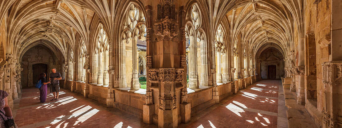 Frankreich, Dordogne, Le Buisson de Cadouin, Cadouin, der Kreuzgang der gotischen Abtei auf dem Jakobsweg, UNESCO Weltkulturerbe
