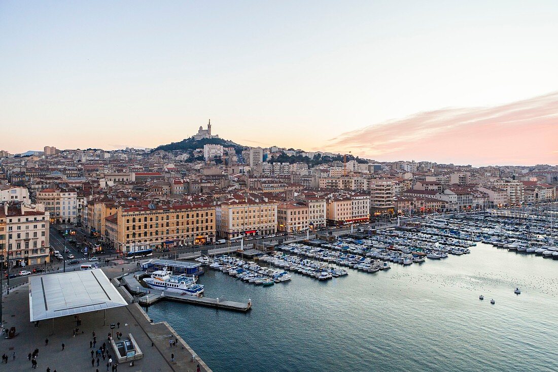 France, Bouches du Rhone, Marseille, the Old Port, Christmas market and Ombriere by architect Norman Foster