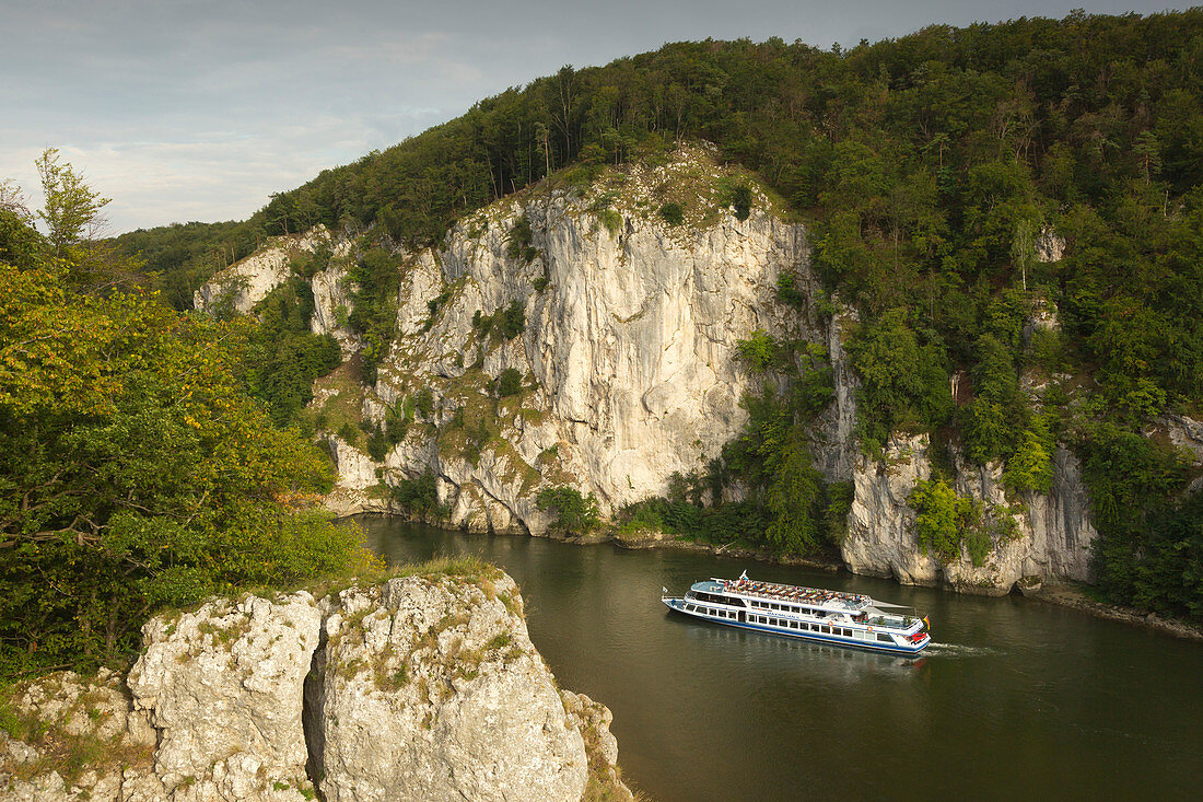 Excursion boat on the Danube, Danube breakthrough at Weltenburg Abbey, Danube, Bavaria, Germany