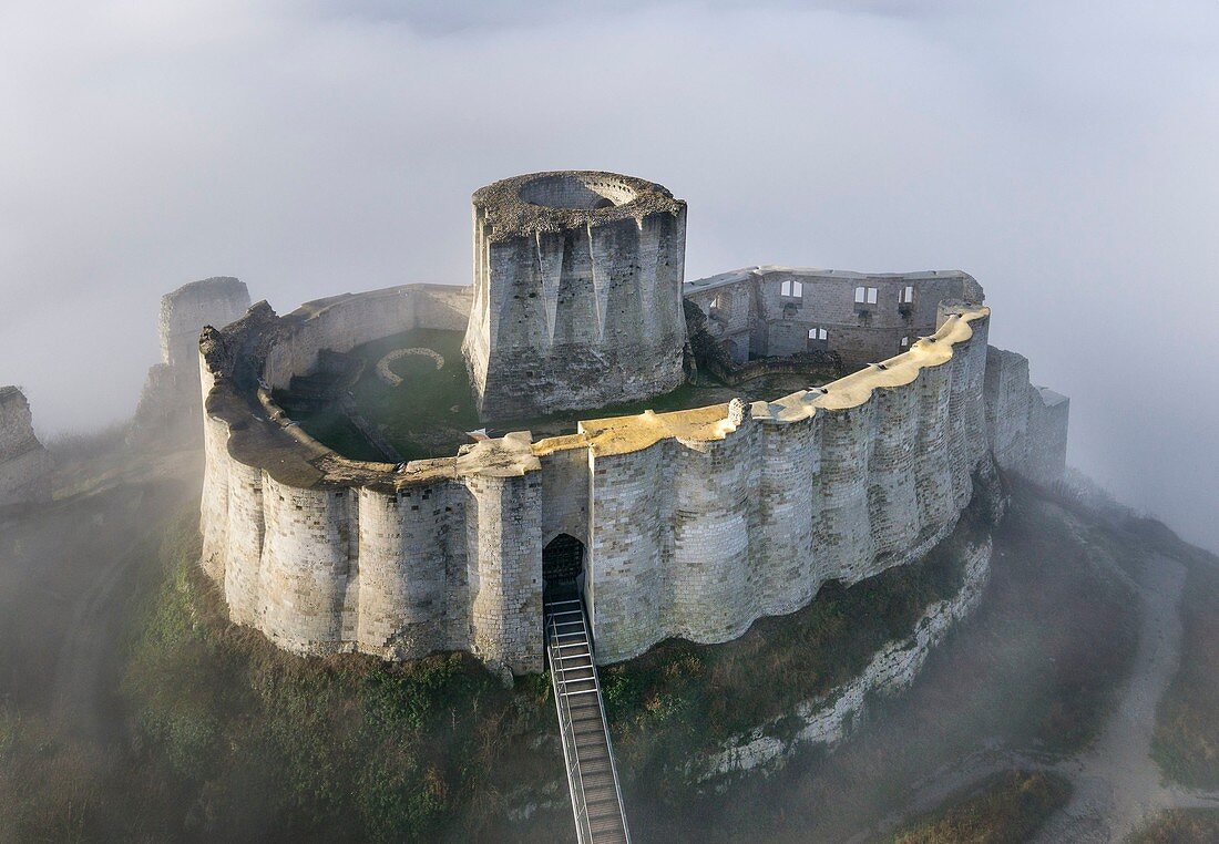 Frankreich, Eure, Les Andelys, Château Gaillard, Festung aus dem 12. Jahrhundert, erbaut von Richard Coeur de Lion, neuer Look nach mehrjähriger Renovierung, Seine-Tal (Luftaufnahme)