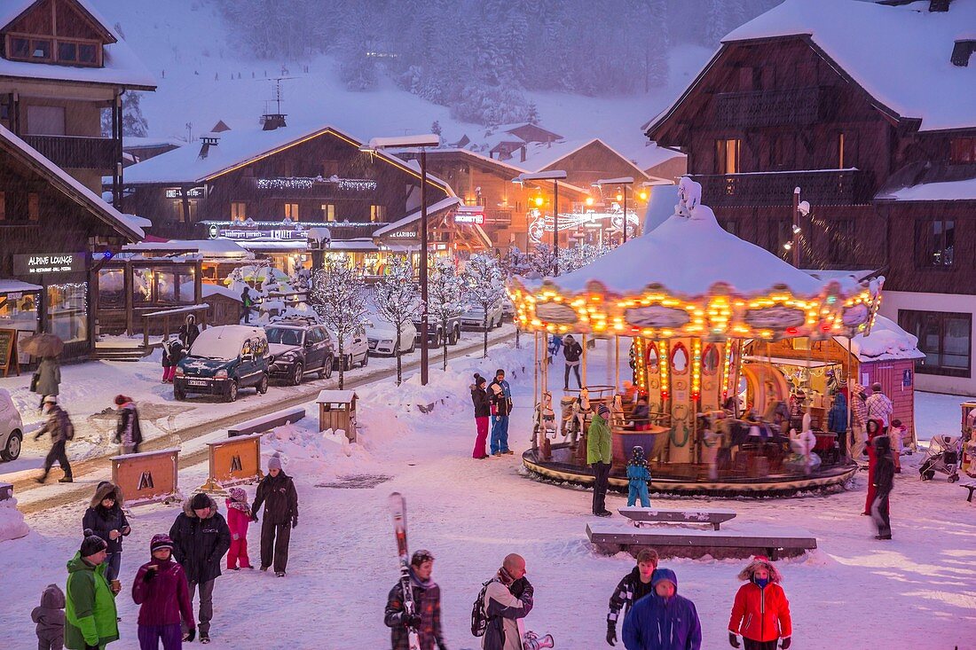 Frankreich, Haute-Savoie, Morzine, Vallée d'Aulps, Skipisten der Portes du Soleil, Karussell-Platz Baraty