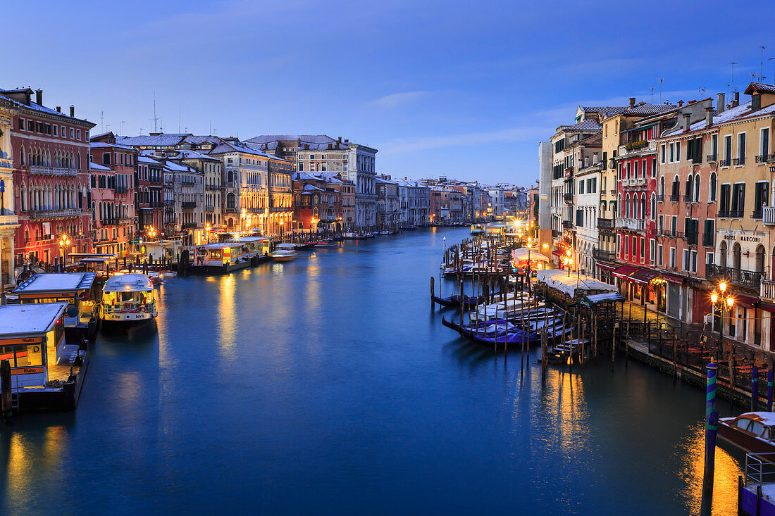 Grand Canal from Rialto Bridge after overnight snow, dawn blue hour, Venice, UNESCO World Heritage Site, Veneto, Italy, Europe