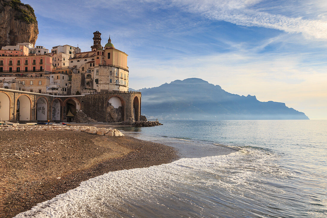 Atrani bei Sonnenaufgang, Amalfiküste, UNESCO-Weltkulturerbe, Kampanien, Italien, Europa