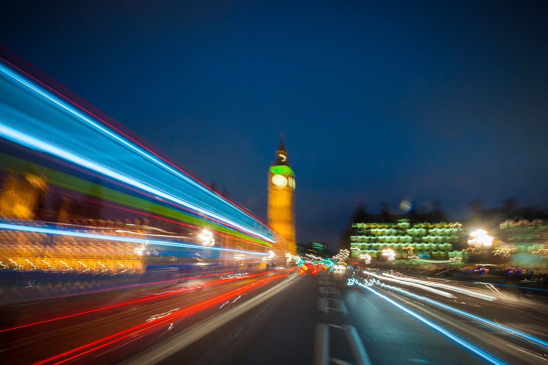 Blick auf die Houses of Parliament von der Westminster Bridge, London, England, Großbritannien, Europa