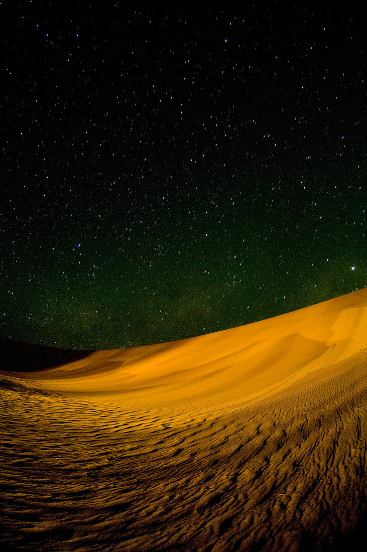 Sanddünen in der Nacht, Erg Awbari, Sahara-Wüste, Fezzan, Libyen, Nordafrika, Afrika