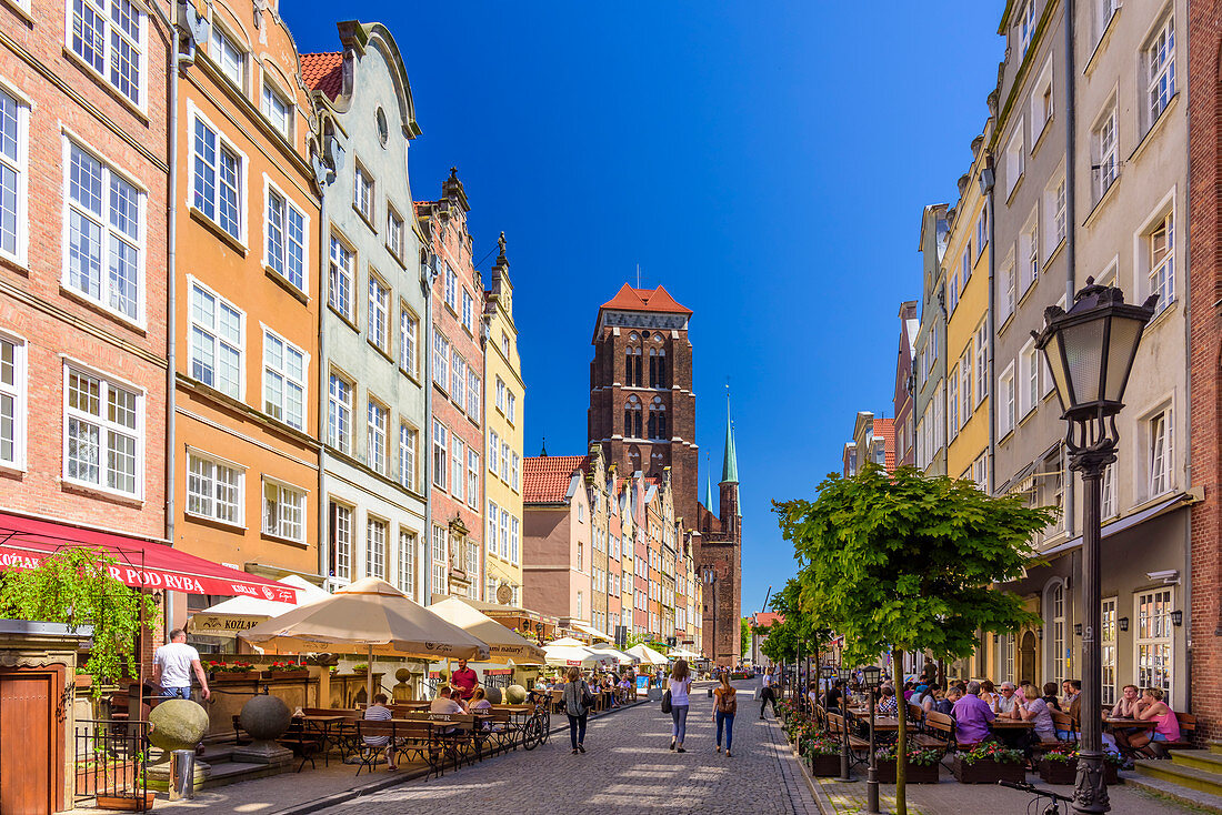 Basilica of St. Mary of the Assumption of the Blessed Virgin Mary in Gdansk, commonly known as Mariacki church. Piwna street. Gdansk, Main City, Pomorze region, Pomorskie voivodeship, Poland, Europe