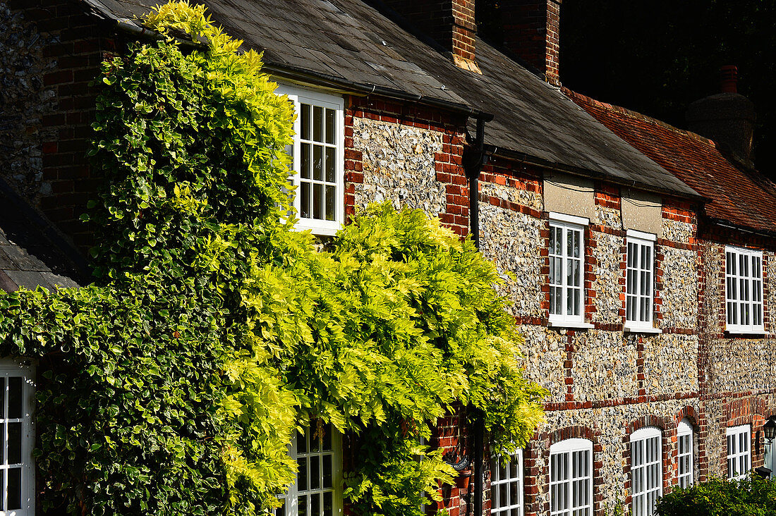 Typische englische Häuser in der Nähe von High Wycombe, Chiltern Hills, Buckinghamshire, England