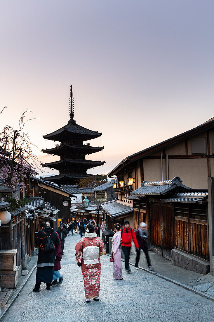 Yasaka Pagoda at sunset, Kyoto, Japan, Asia