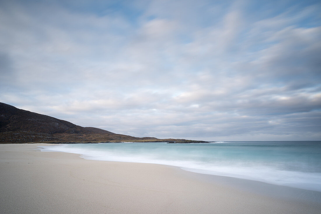 Morgendämmerung am Tangasdale Beach (Halaman Bay), Barra, Äußere Hebriden, Schottland, Vereinigtes Königreich, Europa