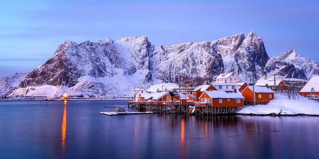 Rorbuer Hütten, Rorbu, Sakrisoy, Moskenesoya, Lofoten Inseln, Nordland, Arktis, Norwegen, Europa