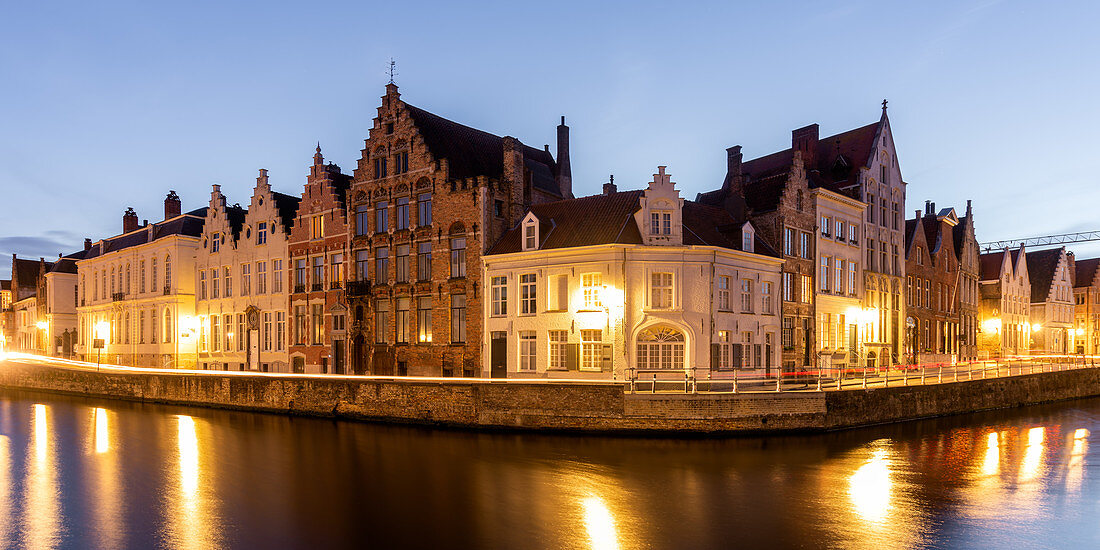 Houses at Spiegelrei corner, Bruges, West Flanders province, Flemish region, Belgium, Europe