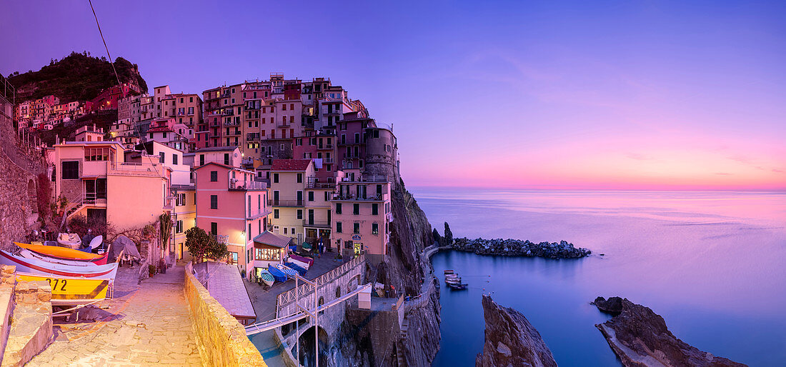 Panoramic view of the sunset at the village of Manarola, Cinque Terre, UNESCO World Heritage Site, Liguria, Italy, Europe