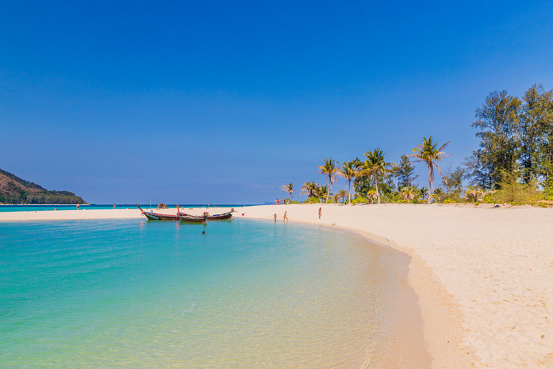 The crystal blue waters of Sunrise Beach on Ko Lipe in Tarutao National Marine Park, Thailand, Southeast Asia, Asia