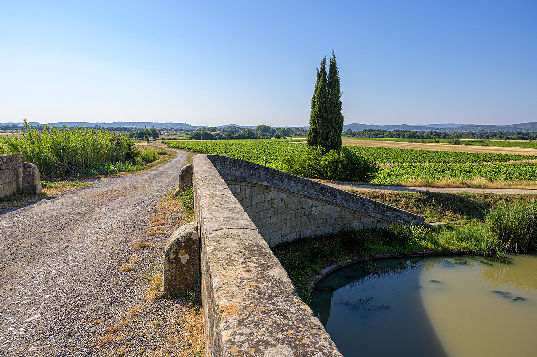 Fahrradweg entlang des canal du Midi, Okzitanien, Frankreich