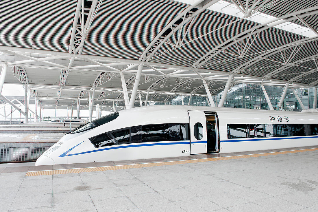 Guangzhou South Railway Station, TPF Farrells Architects, Guangdon Province, China