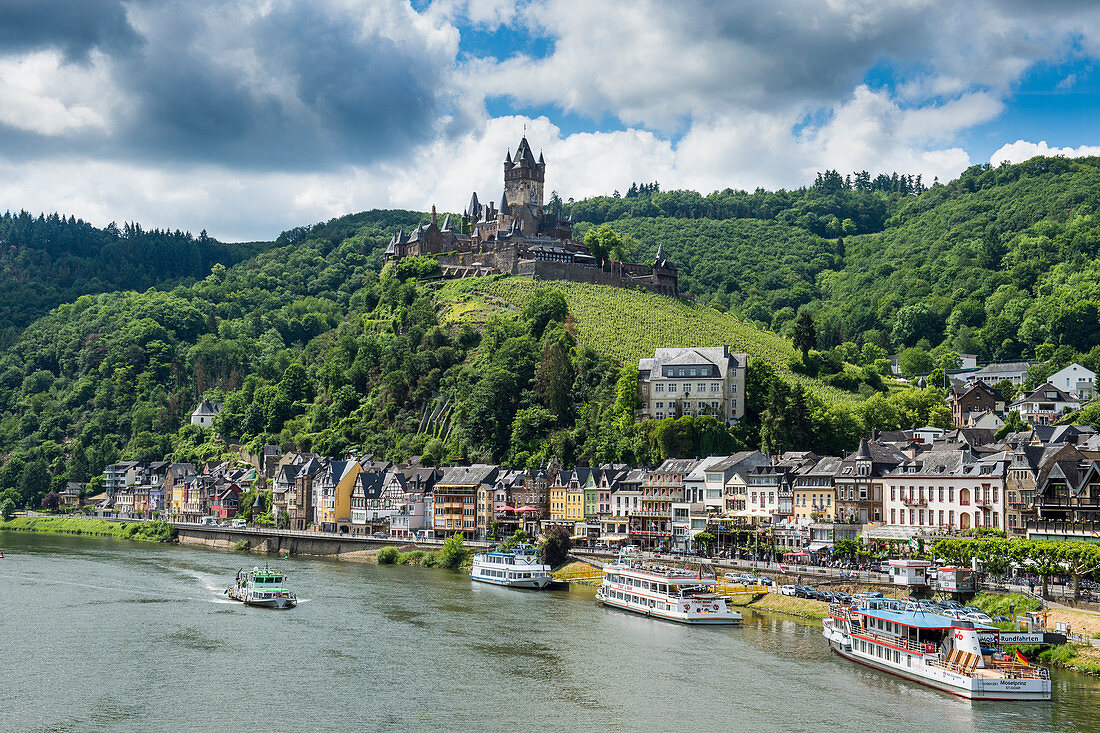 Imperial castle of Cochem on the Moselle, Moselle Valley, Rhineland-Palatinate, Germany, Europe