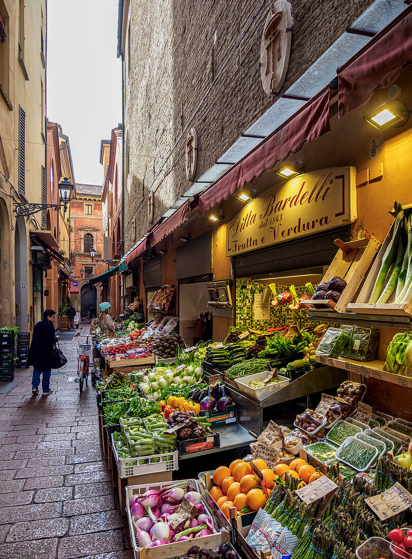 Street food market, Bologna, Emilia-Romagna, Italy, Europe