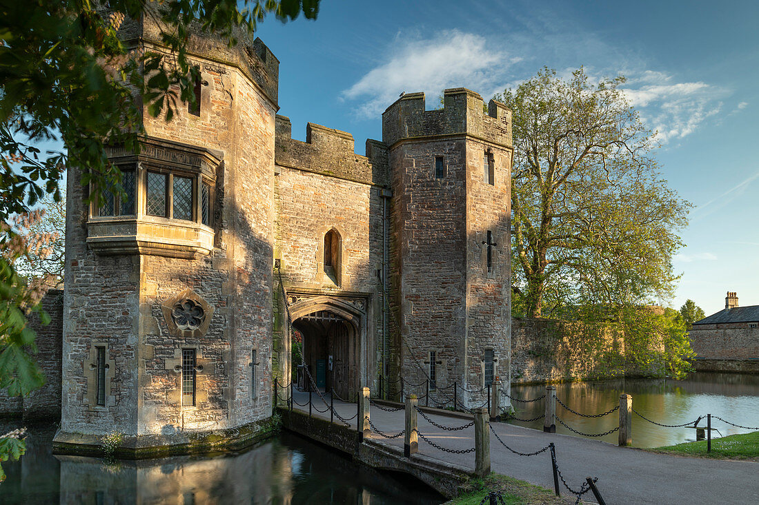 Gatehouse of the Bishop's Palace in Wells, Somerset, England, United Kingdom, Europe
