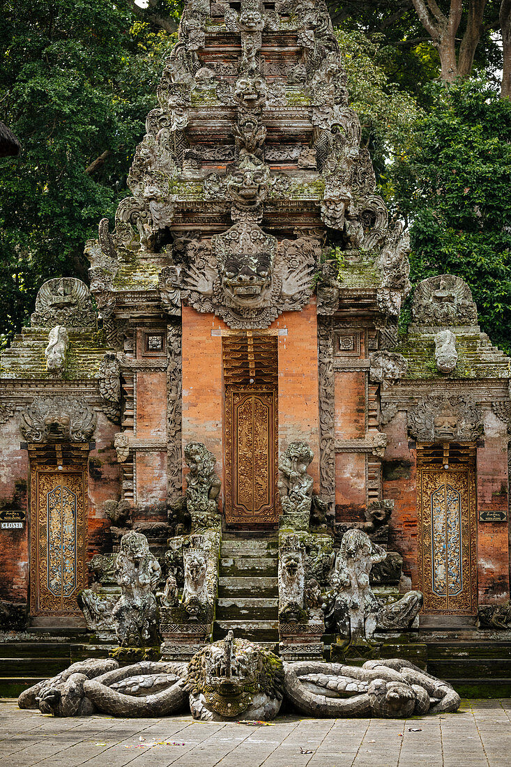 Sacred Monkey Forest Sanctuary (Affenwald Schutzgebiet von Ubud), Ubud, Bali, Indonesien, Südostasien, Asien