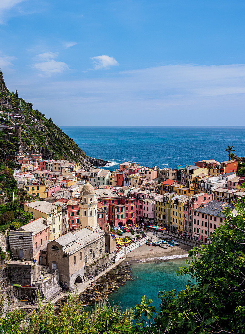 Vernazza Village, elevated view, Cinque Terre, UNESCO World Heritage Site, Liguria, Italy, Europe