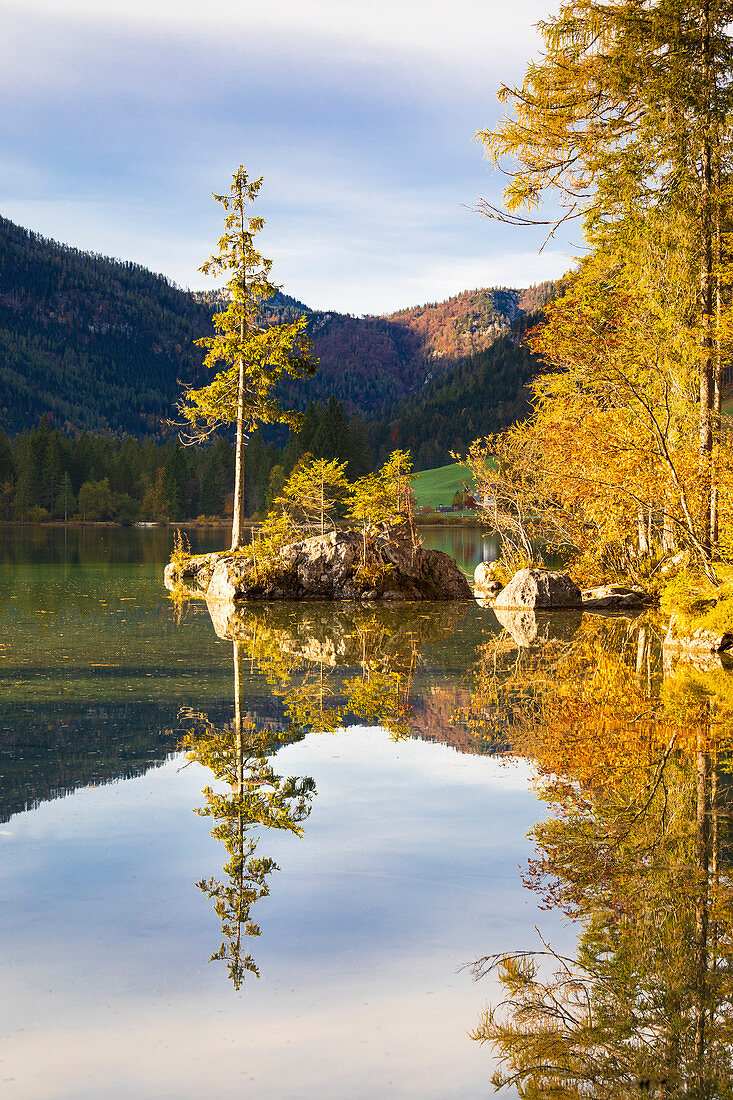 Hintersee in autumn, Berchtesgaden, Bavaria, Germany