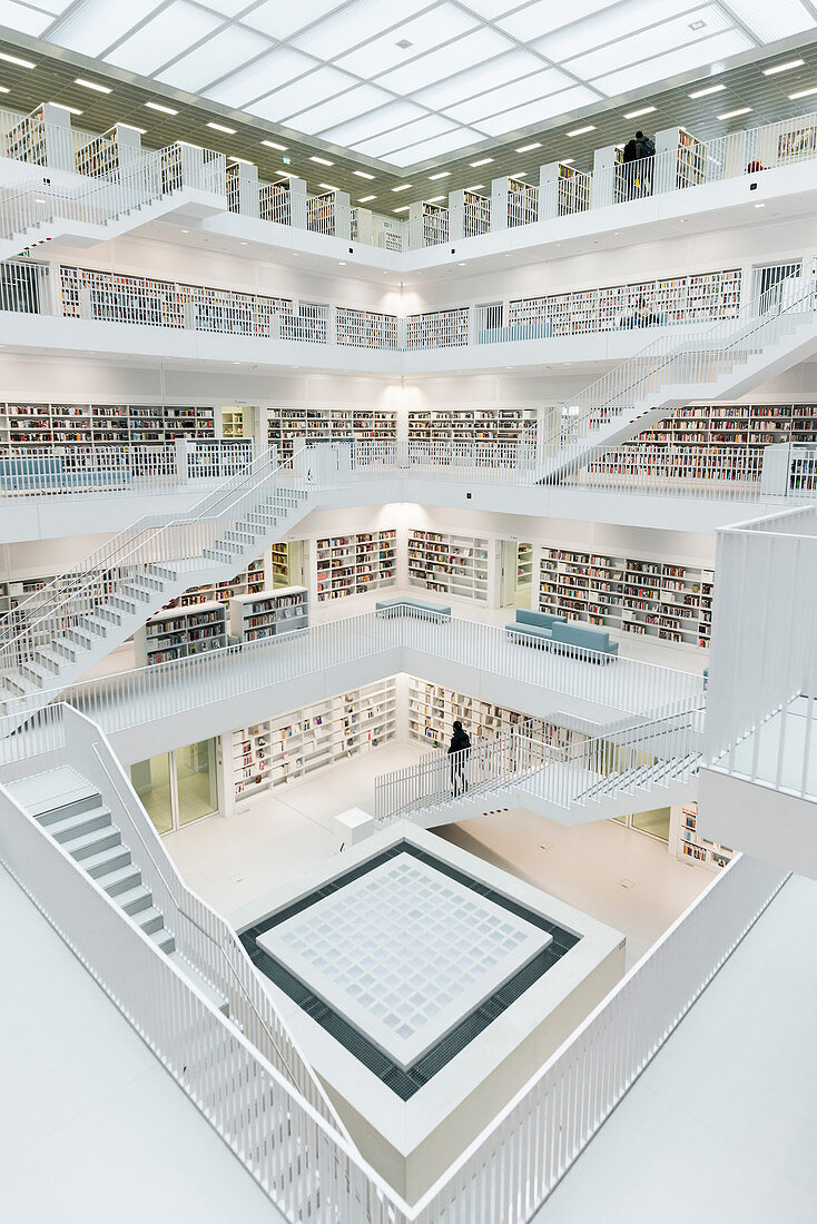 Stadtbibliothek, Innenansicht, Architekt Eun Young Yi, Stuttgart, Baden-Württemberg, Deutschland