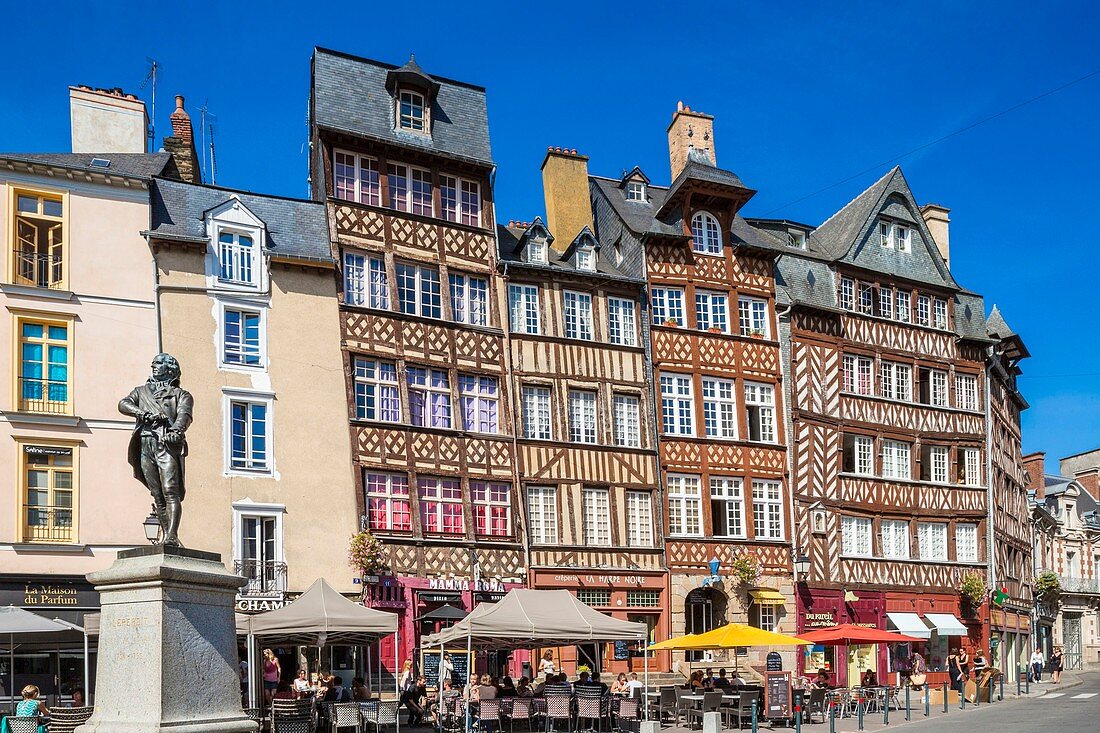 France, Ille et Vilaine, Rennes, historic center, place du Champ Jacquet, timber framed houses of the 15th century with the statue of John Leperdit (Mayor of Rennes during the Revolution)