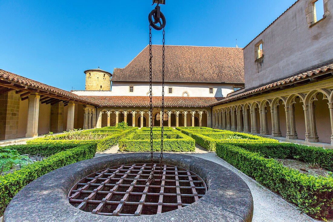 France, Loire, Charlieu, Saint Fortunatus' Abbey, cloister, Brionnais