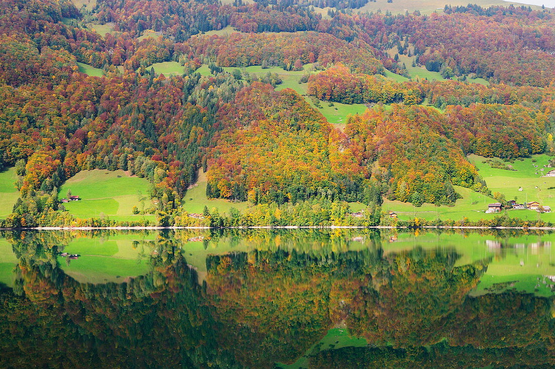 Lungerer See, Berner Oberland, Schweiz, Europa