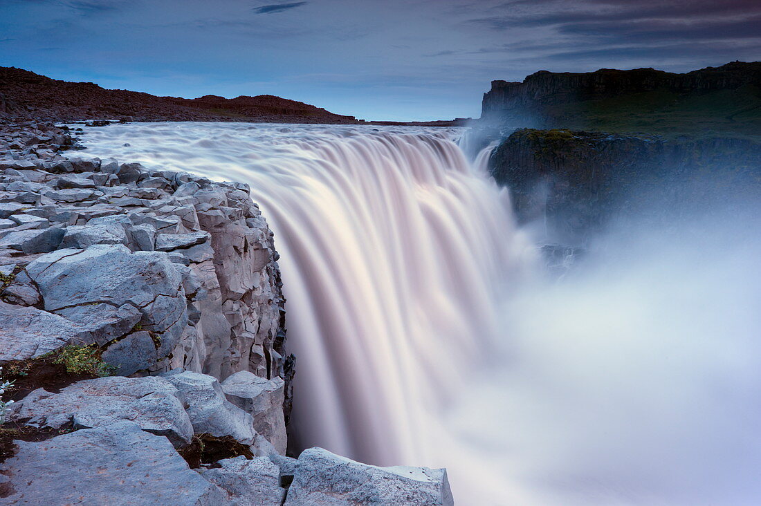 Dettifoss, größter Wasserfall Europas mit einer Höhe von 45 m und einer Breite von 100 m, Nationalpark Jokulsargljufur, Nordisland (Nordurland), Island, Polarregionen