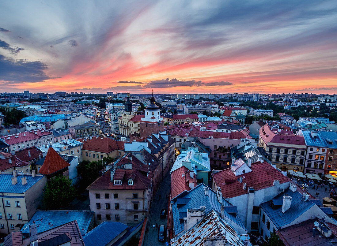Erhöhte Ansicht der Altstadt bei Sonnenuntergang, Stadt Lublin, Woiwodschaft Lublin, Polen, Europa