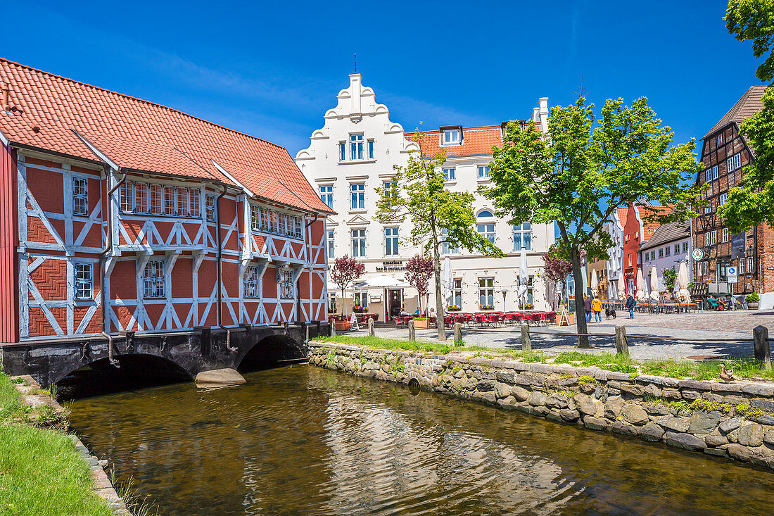 Fachwerkhaus, Runde Grube und Brauhaus am Lohberg, Hotel New Orleans, Wismar, Mecklenburg-Vorpommern, Deutschland