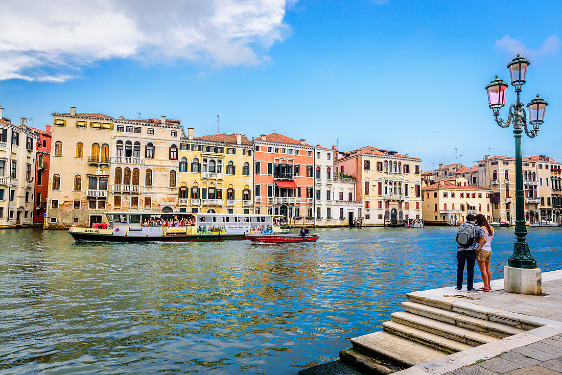 Campo s. Stae im Stadtteil San Polo, Venedig, Italien