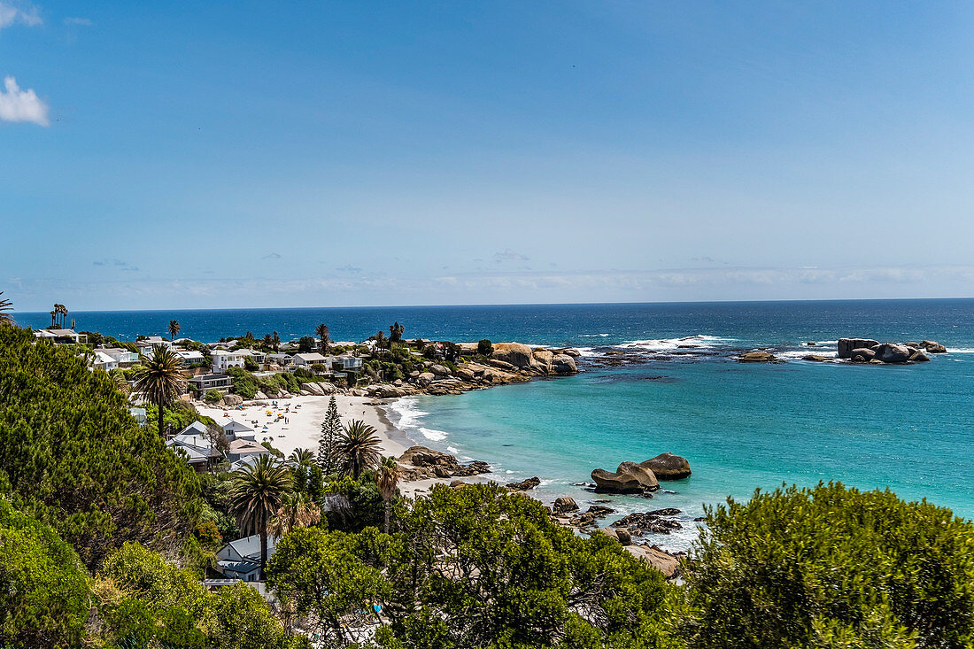 Camps Bay Beach in Kapstadt, Südafrika, Afrika