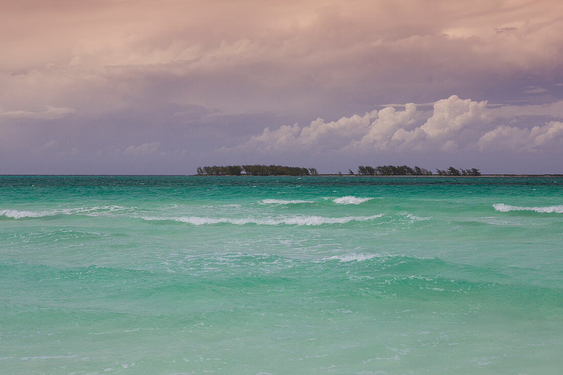 Lighting mood after a storm on Cayo Guillermo, Cuba