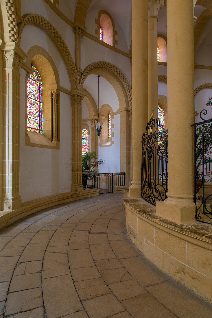 AMBULATORY IN THE SACRE COEUR BASILICA, PARAY-LE-MONIAL (71), FRANCE