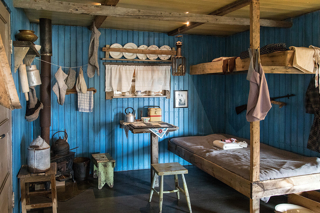 Traditionelles Zuhause, Innenraum eines rekonstruierten Hauses, Svalbard Museum, Longyearbyen, nördlichstes Städtchen der Erde, Spitzbergen, Svalbard, Arktischer Ozean, Norwegen Norwegen