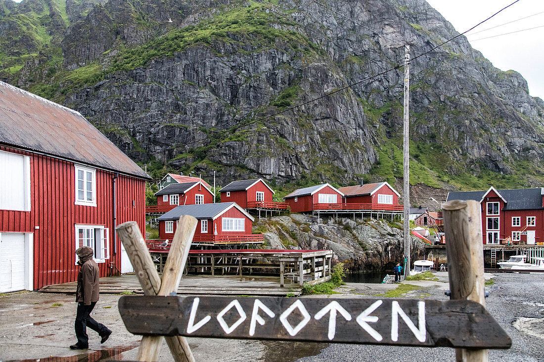 TRADITIONAL RED-PAINTED WOODEN HOUSES, THE NORWEGIAN FISHING VILLAGE MUSEUM (NORSK FISKEVAERSMUSEUM), LOFOTEN ISLANDS, NORWAY