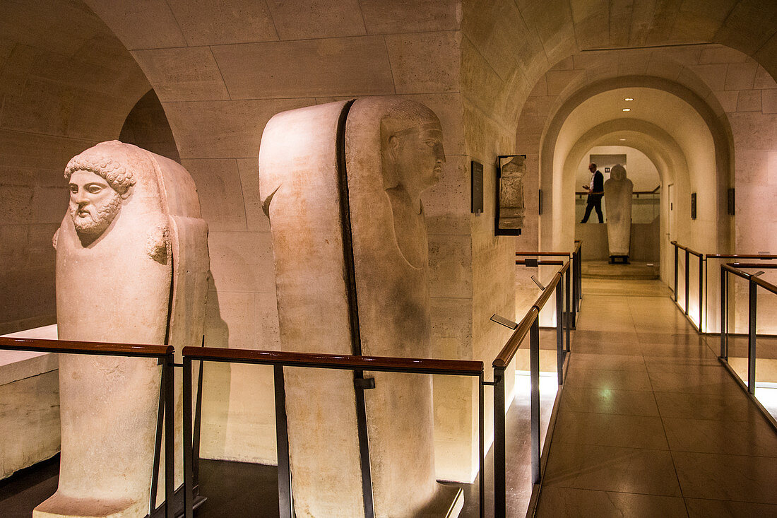 MIDDLE EASTERN ANTIQUITIES DEPARTMENT, THE LOUVRE, PARIS, FRANCE