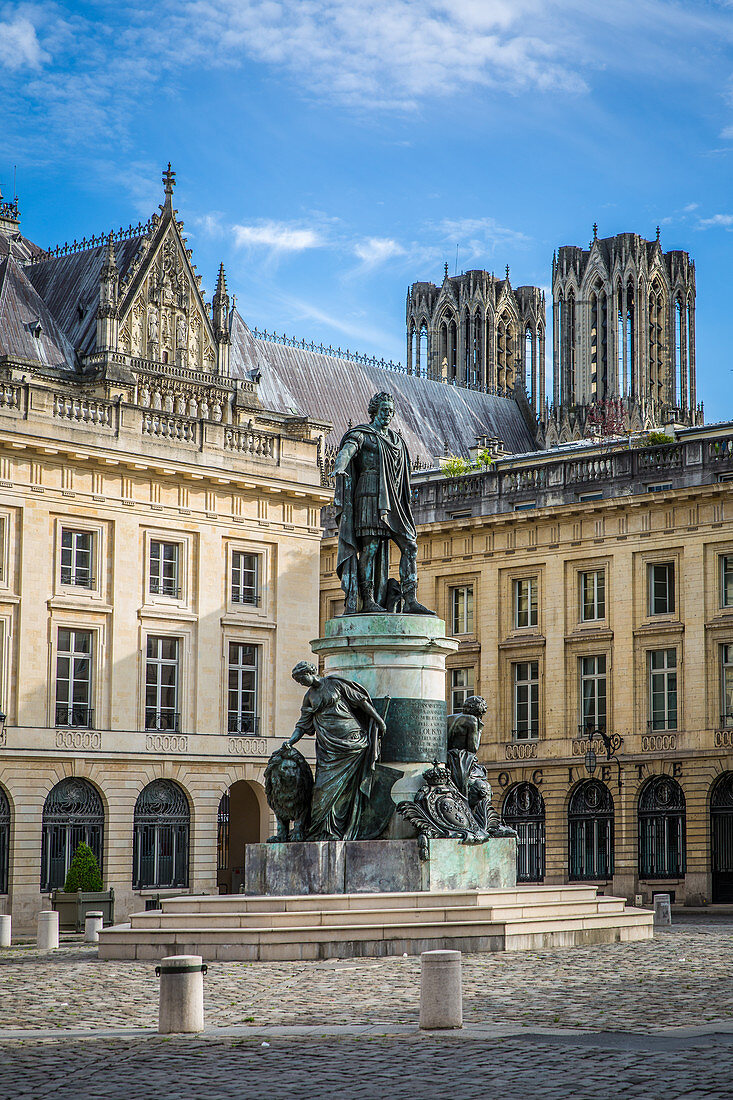 Place Royale, Statue von Louis XV, Reims, Marne, Grand Est Region, Frankreich