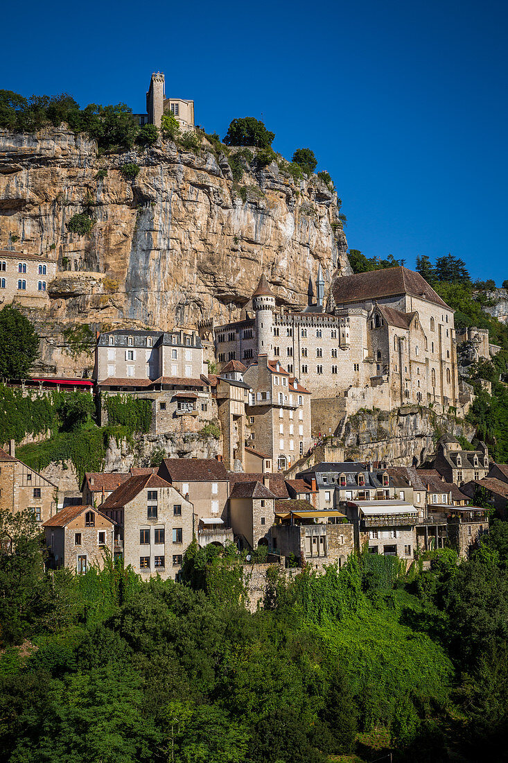 Dorf und Notre Dame, Sanctuary de Rocamadour, Lot, Okzitanien, Frankreich