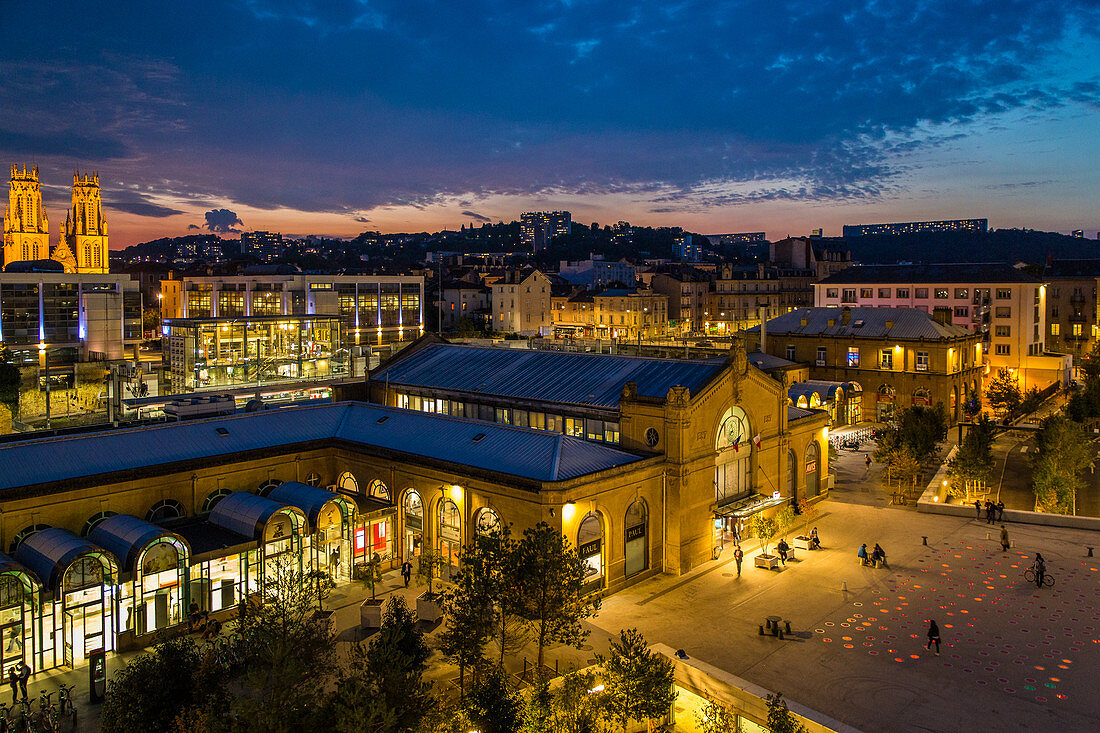 PLACE THIERS IN FRONT OF THE TRAIN STATION OF NANCY, MEURTHE ET MOSELLE, GRAND EST REGION