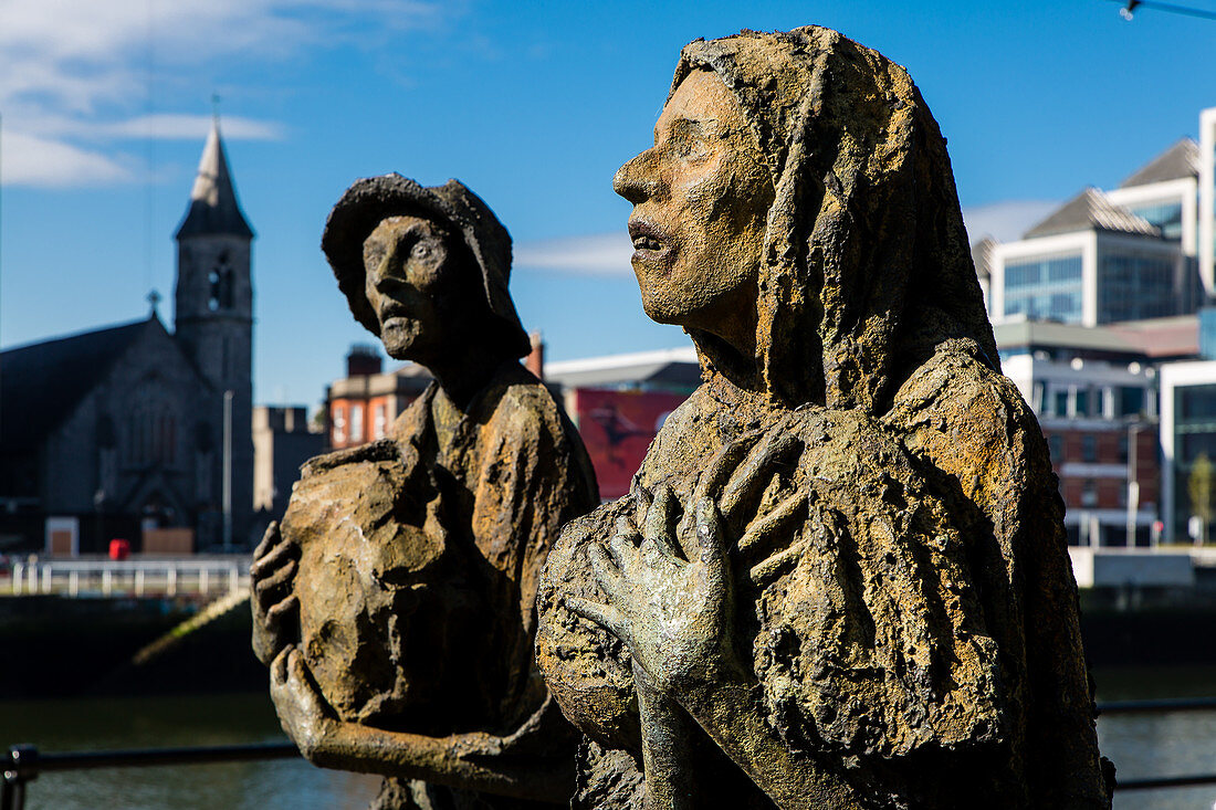Skulpturen zum Gedenken an die Große Hungersnot in Irland, Kai von , Liffey River, Docklands, Dublin, Irland