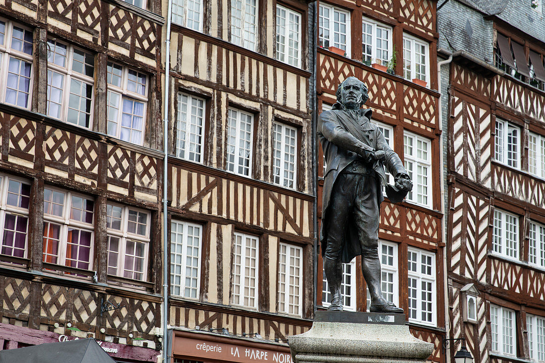 Statue von Jean Leperdit auf dem Place du Champ Jacquet, Rennes, Departement Ille-et-Vilaine, Bretagne, Frankreich, Europa
